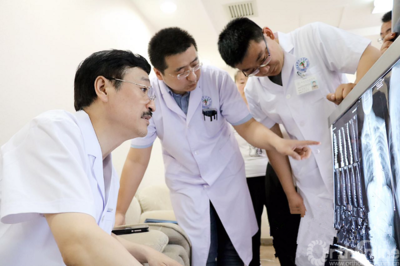 红会医院院长郝定均当选西安市第十六届人大常委会委员